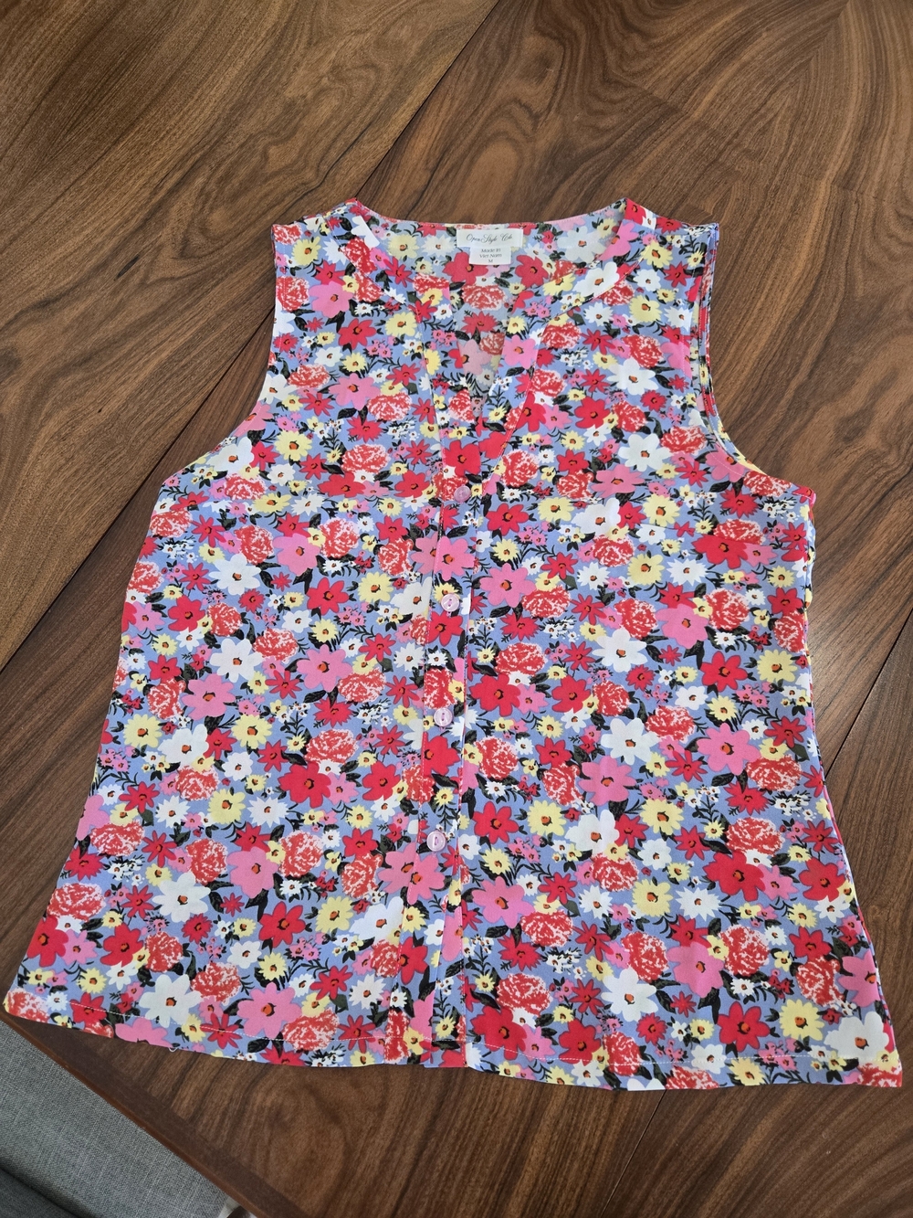 Sleeveless Floral Button-Front Top in Multi Pink - Unknown Brand